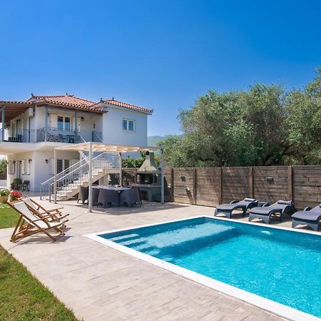 Ruvelis Villa Fiolitis ภายนอก รูปภาพ