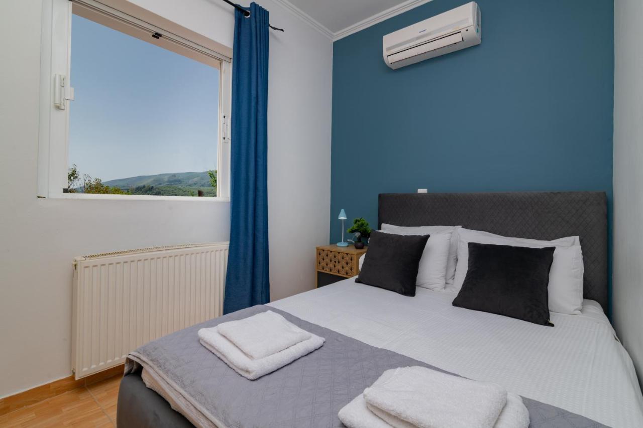 Ruvelis Villa Fiolitis ภายนอก รูปภาพ