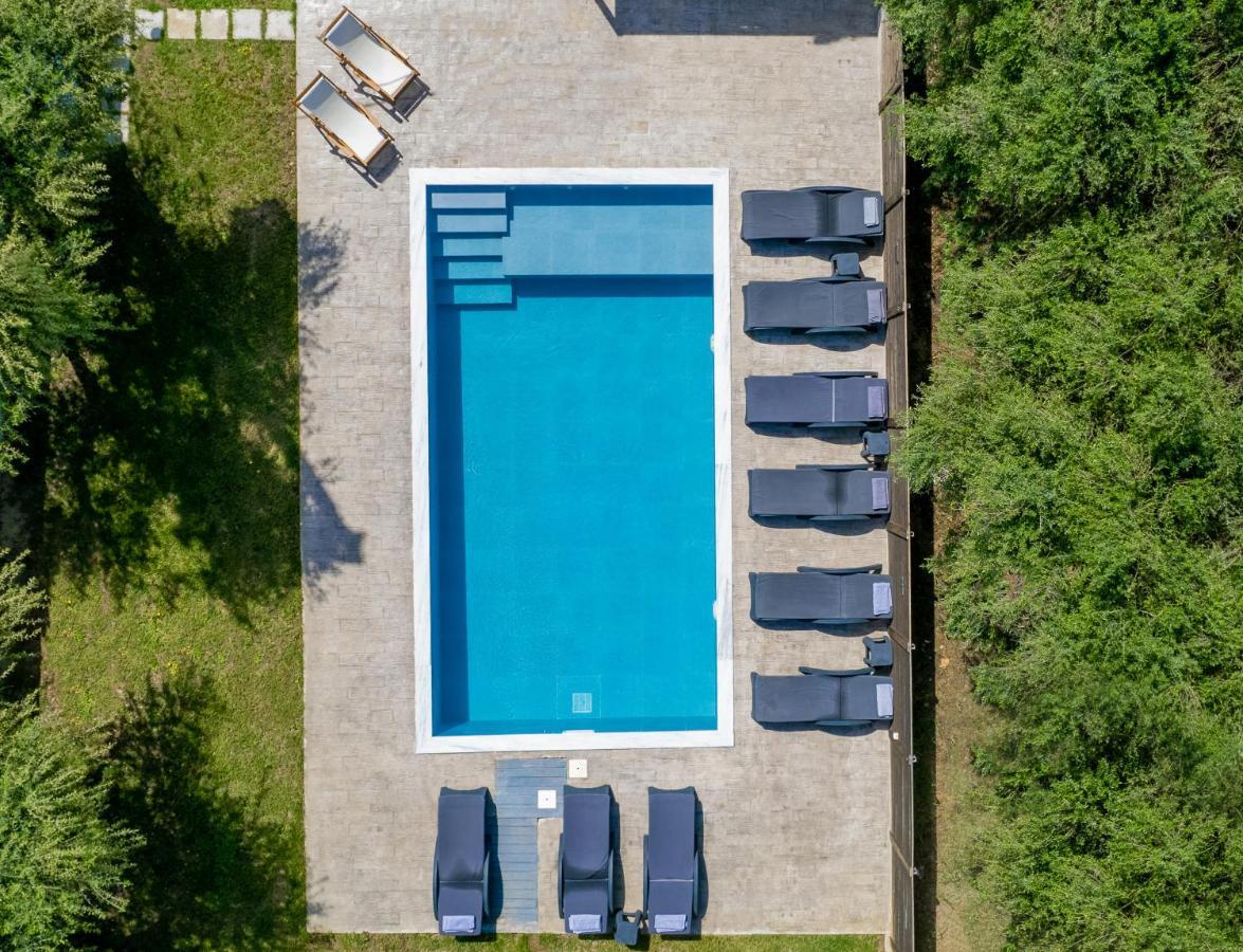 Ruvelis Villa Fiolitis ภายนอก รูปภาพ