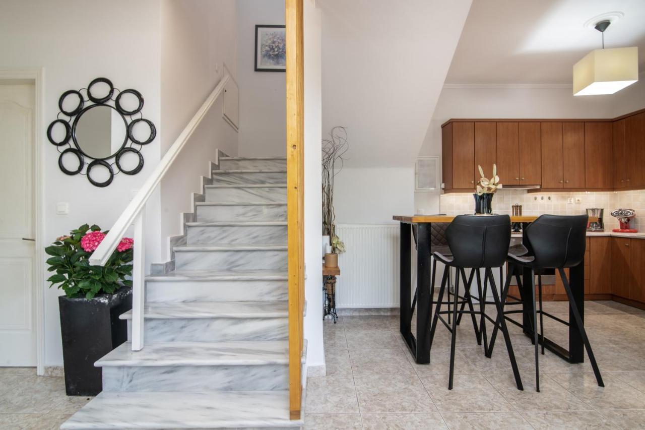 Ruvelis Villa Fiolitis ภายนอก รูปภาพ