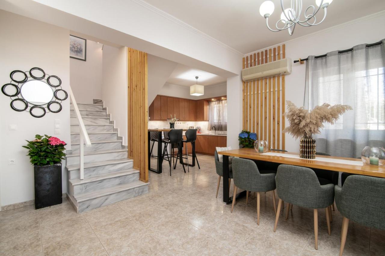 Ruvelis Villa Fiolitis ภายนอก รูปภาพ
