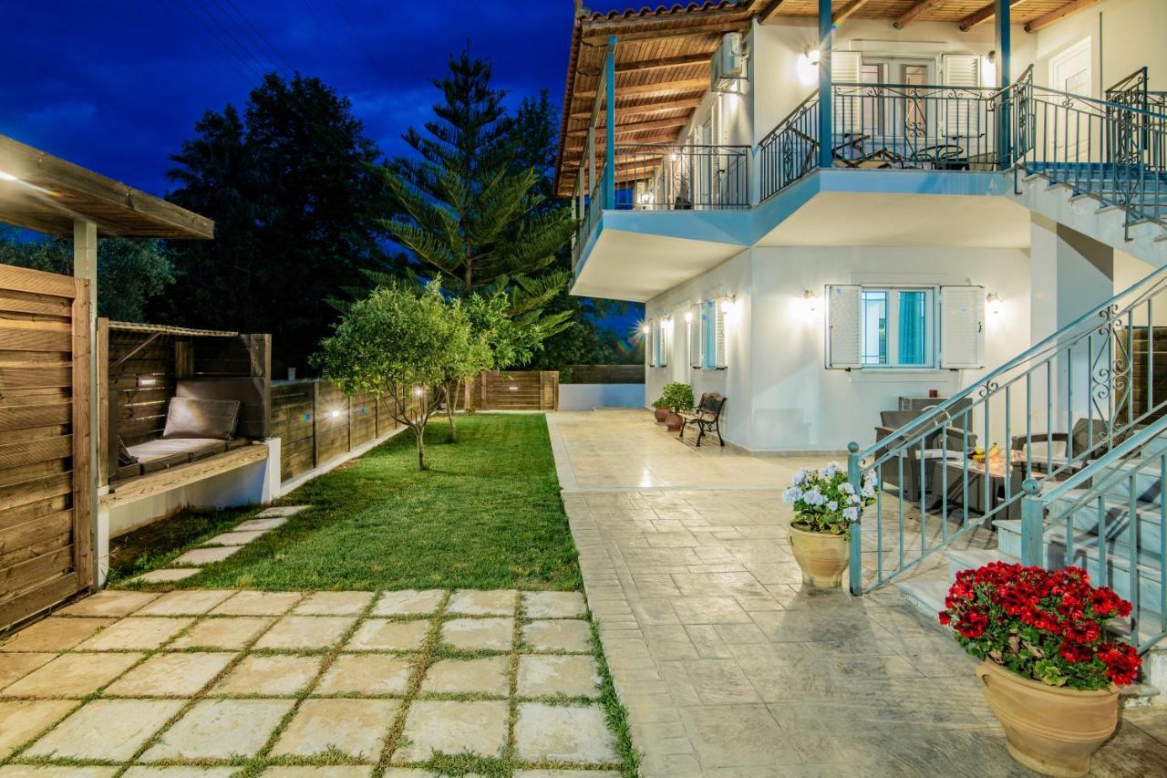 Ruvelis Villa Fiolitis ภายนอก รูปภาพ