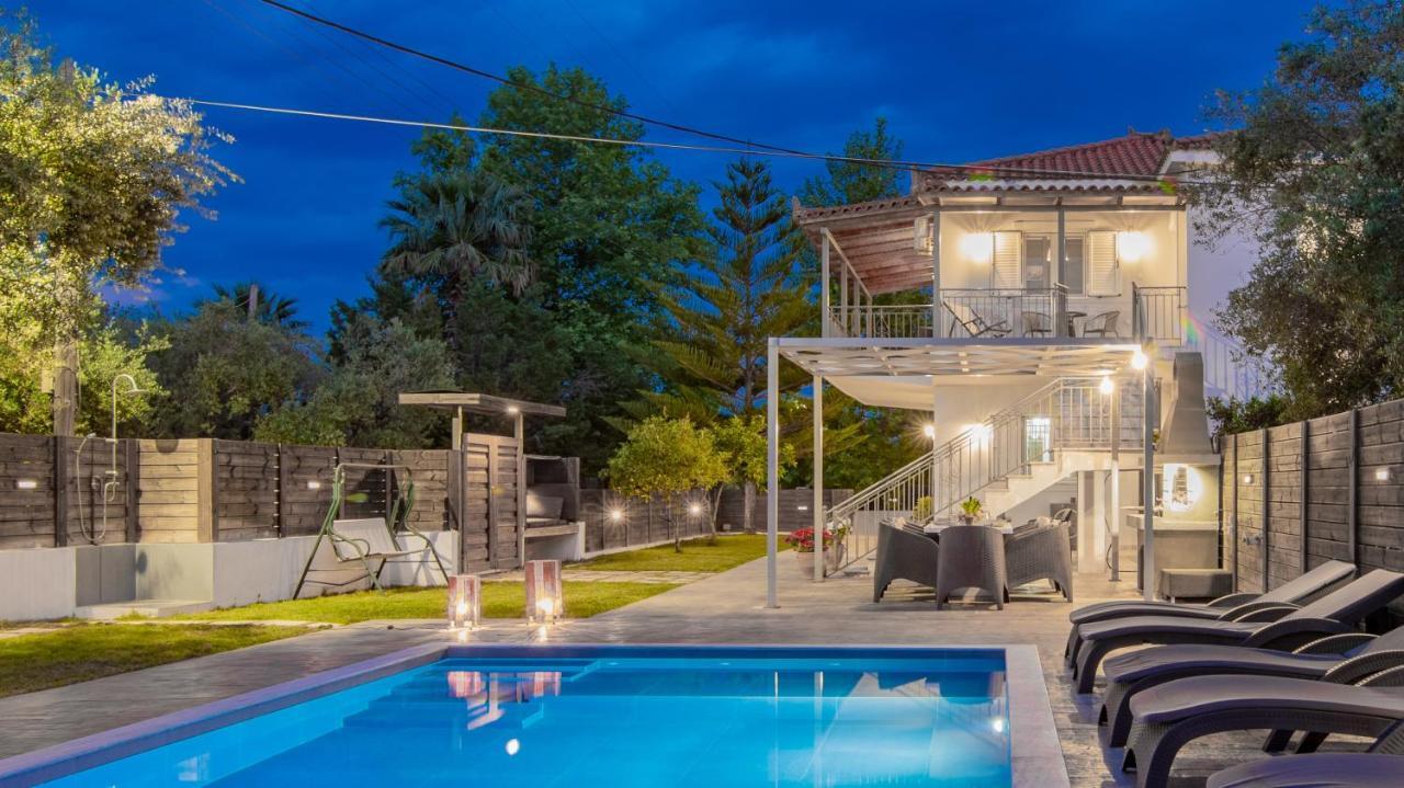 Ruvelis Villa Fiolitis ภายนอก รูปภาพ